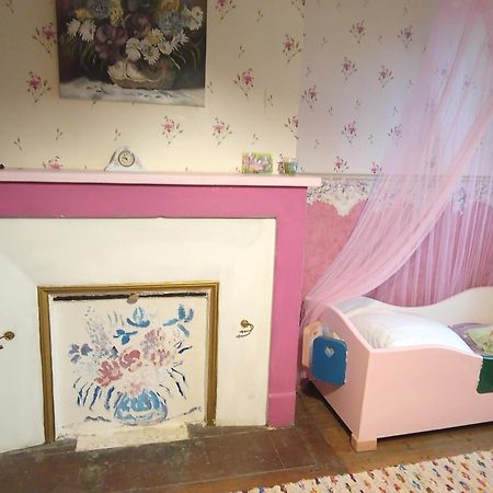 La Grille Fleurie, Chambres D'Hote Chez L'Habitant Arthonnay Esterno foto