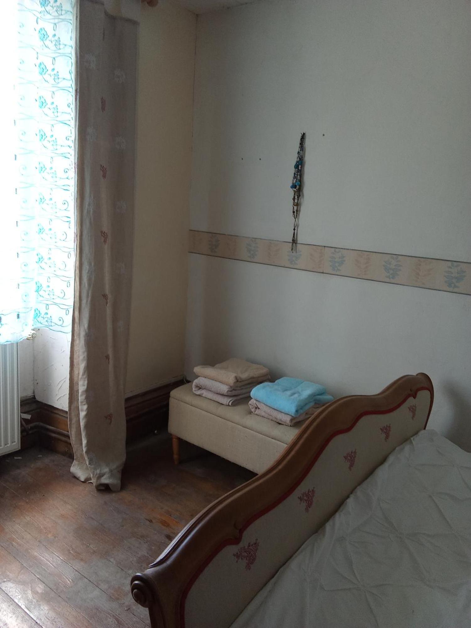 La Grille Fleurie, Chambres D'Hote Chez L'Habitant Arthonnay Esterno foto